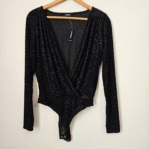 NWT EXPRESS SEMI SHEER VELVET EMBOSSED PATTERN DEEP V SURPLICE NECK BODYSUIT M
